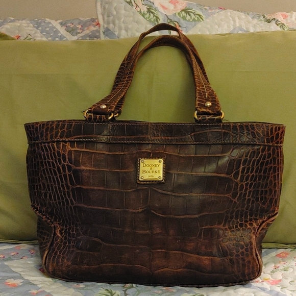 Dooney & Bourke Handbags - DOONEY & BOURKE BROWN ALLIGATOR LEATHER DISTRESSED HOBO HANDBAG